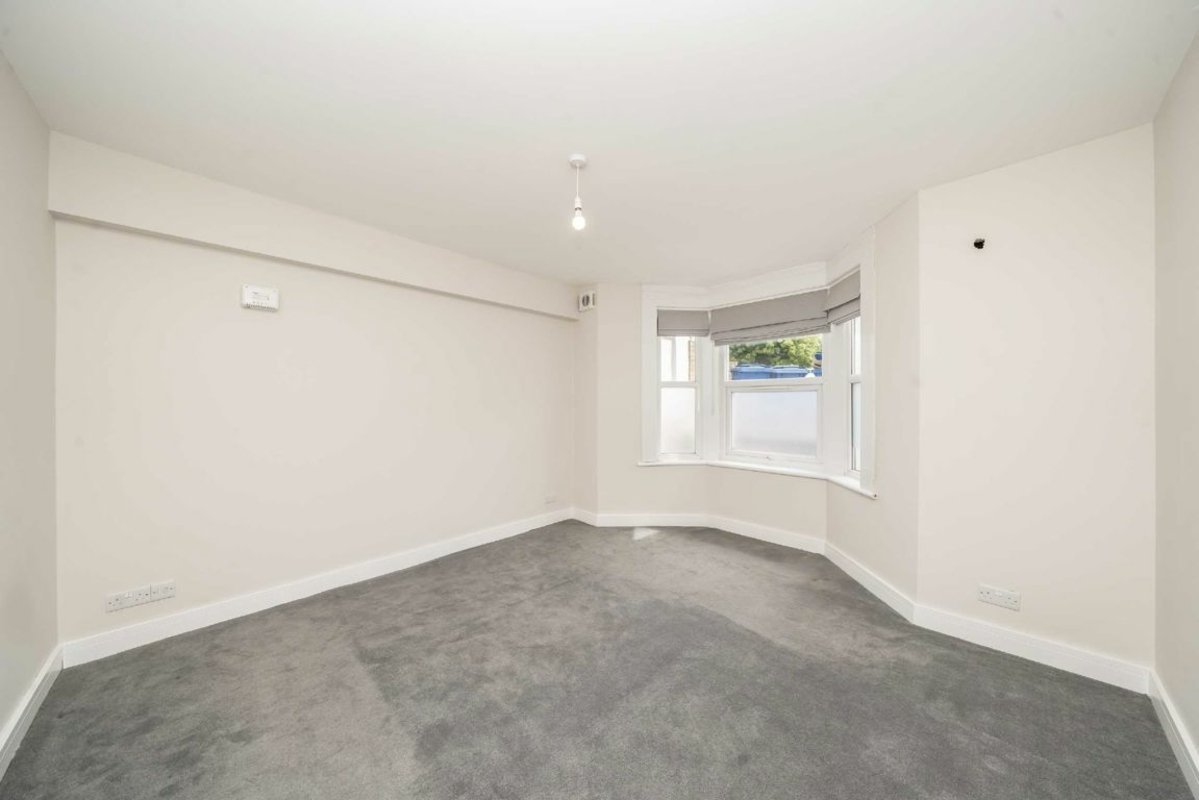 apartment for rent in Copleston Road East Dulwich, SE15