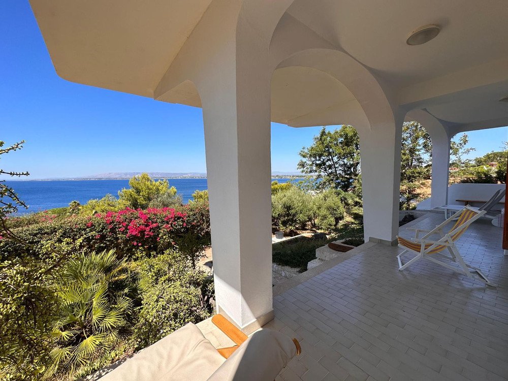 Kindofblue: terrazza su un parco marino a Siracusa