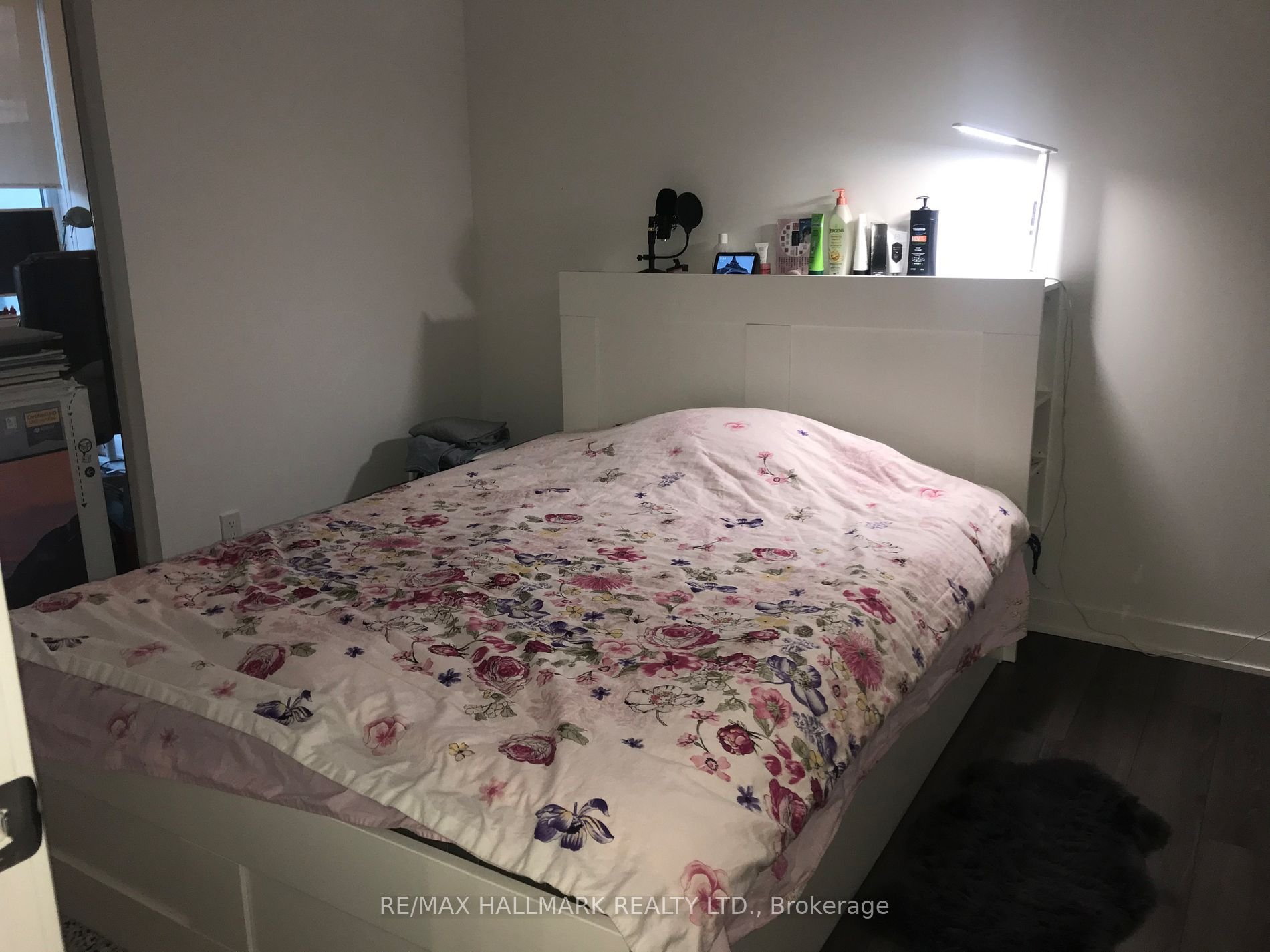 506 - 90 Queens Wharf Rd, Toronto, M5V0J4, Ontario, Canada, CA