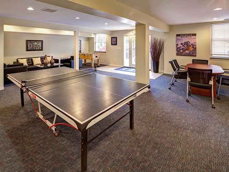 2 Bed 1 Bath - Q (Has an Apartment)