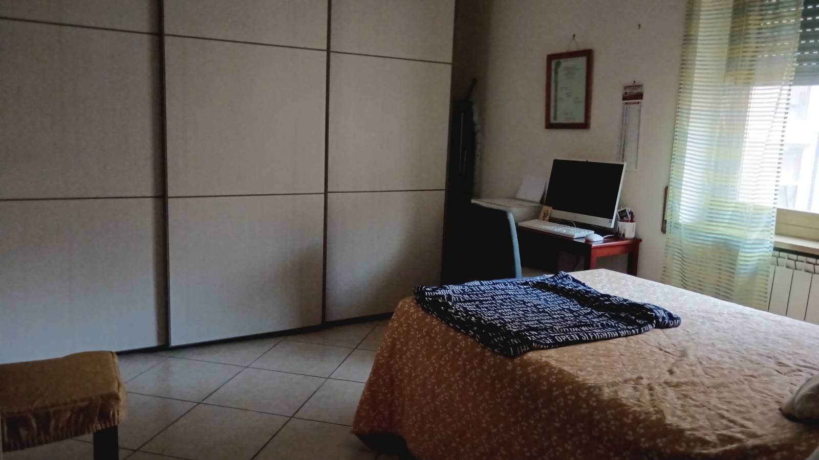 Camere in affitto in appartamento con 2 camere da letto a Roma