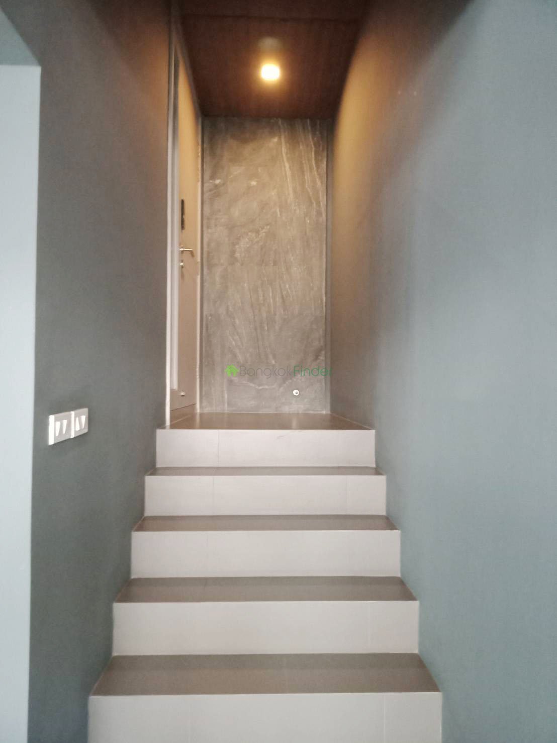 Townhouse for rent at Phatthanakan
