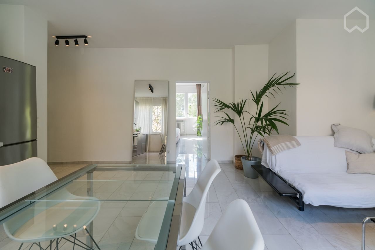 Toplage moderne, neu renovierte 1-Zimmer-Wohnung, Berlin - Amsterdam Apartments zu vermieten