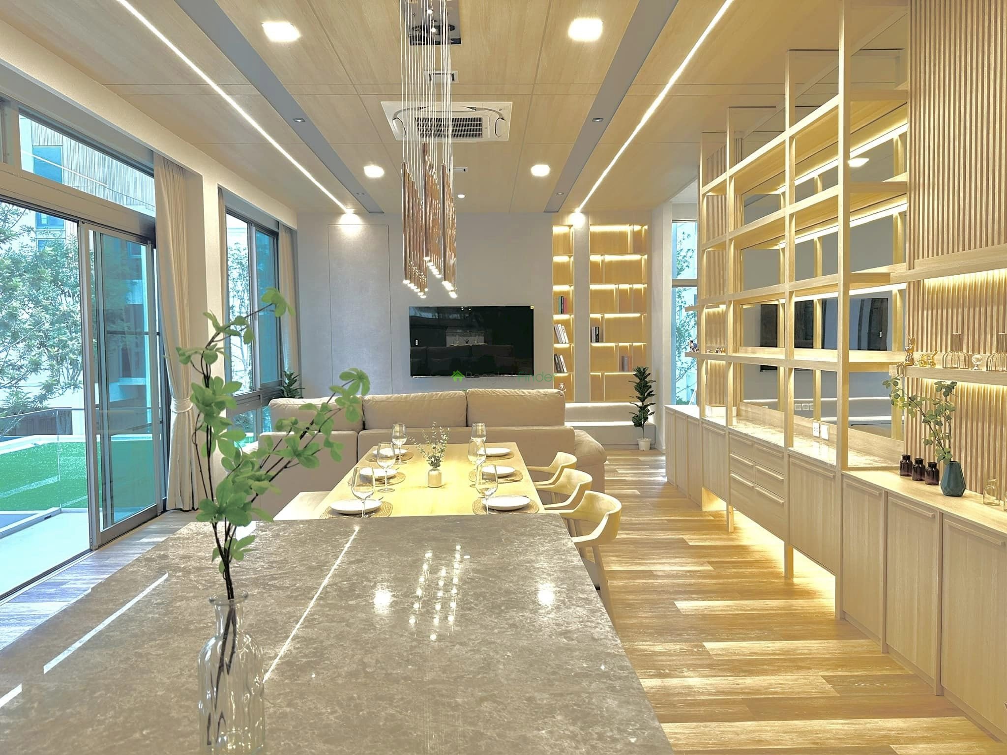 Luxury House For  rent at Rama 9