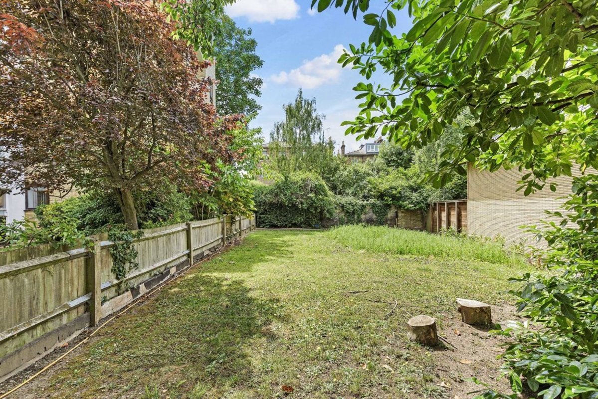 apartment for rent in Leigh Road London, N5