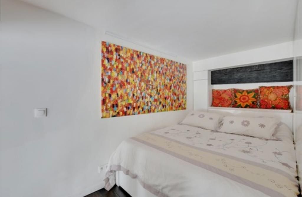 Spacious flat in the heart of Paris, Paris - Amsterdam Apartments for Rent