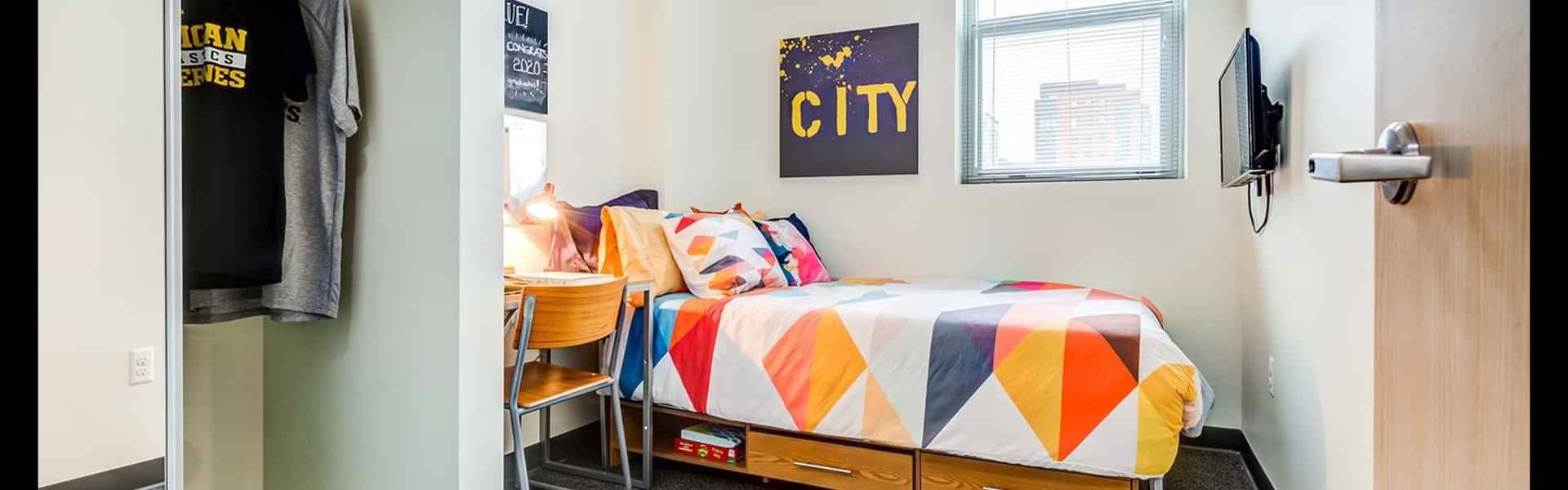 5 Bed 4 Bath B - E (Has an Apartment)