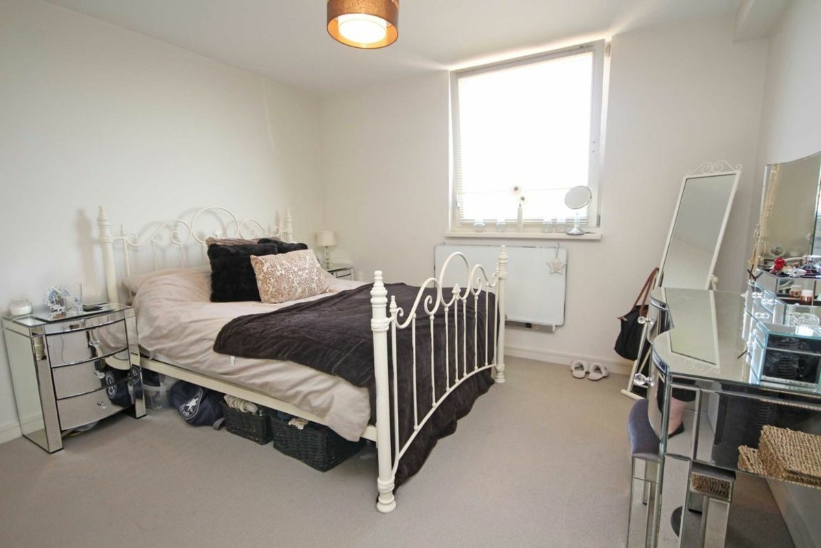 apartment for rent in Orchard Road Richmond, TW9