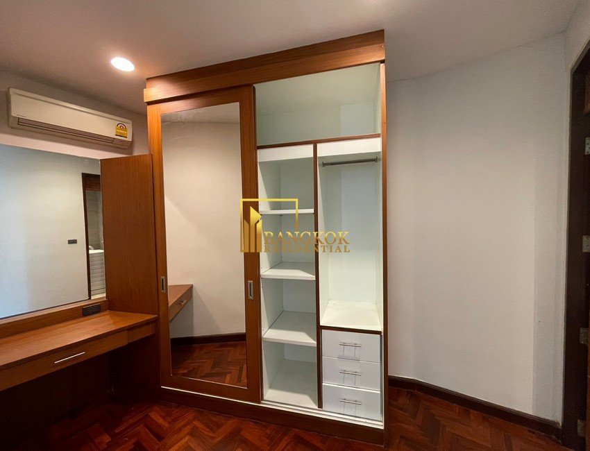 Renovated 5 Bed House With Pool For Rent in Phrom Phong