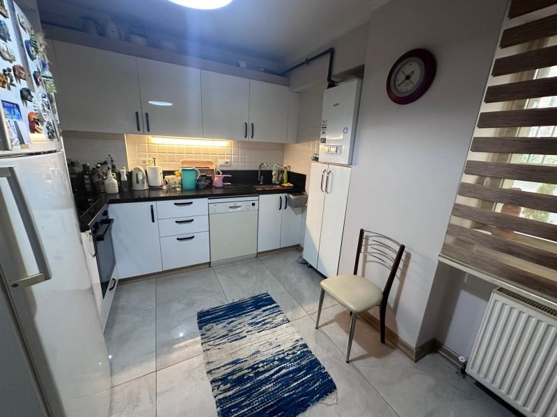 Paris Sokağı'nda Mobilyalı Daire