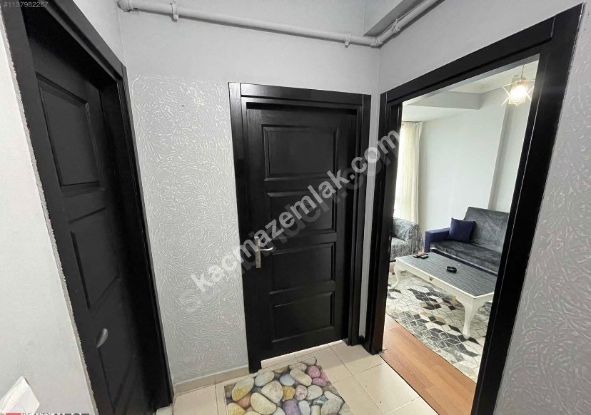 Eskişehir Merkez Haller Karşısı Satılık Kiralık1+1 Dair