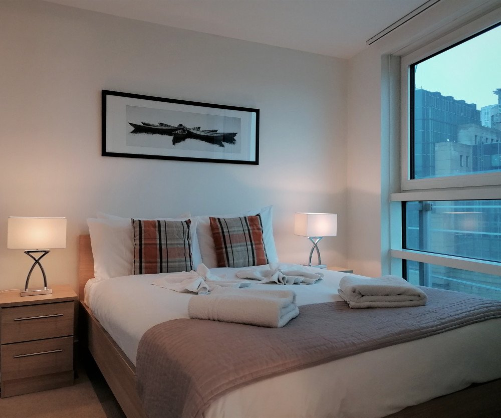 Vauxhall Manhattan One Bedroom Apartment