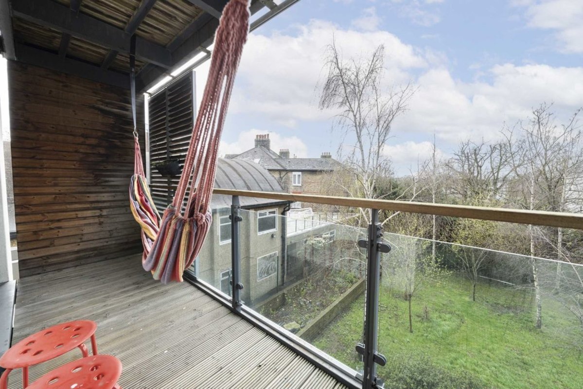 apartment for rent in Streatham Place Brixton, SW2
